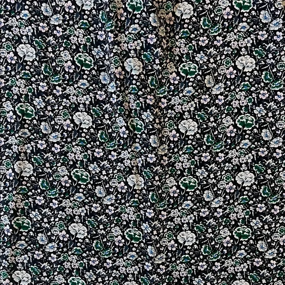 Rebecca Taylor Navy and Floral 100% Silk Sleeveless Blouse - Size 2 - Picture 4 of 6